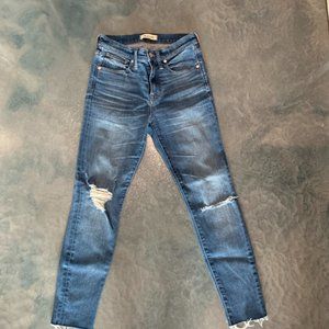 Madewell Distressed High-Rise Skinny Crop Size 27